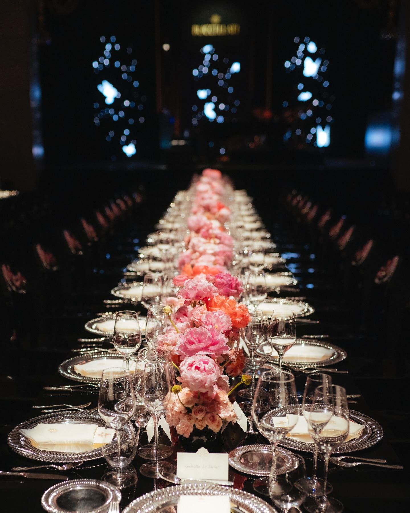 Some milestones deserve grand celebrations.
Relive the emotions of Buccellati’s Gala in honour of the opening of “The Prince of Goldsmiths”.

The exhibition is now open at Shanghai Exhibition Center, until January 5th, 2026.

Stay tuned to discover more.

#Buccellati

#ThePrinceOfGoldsmiths