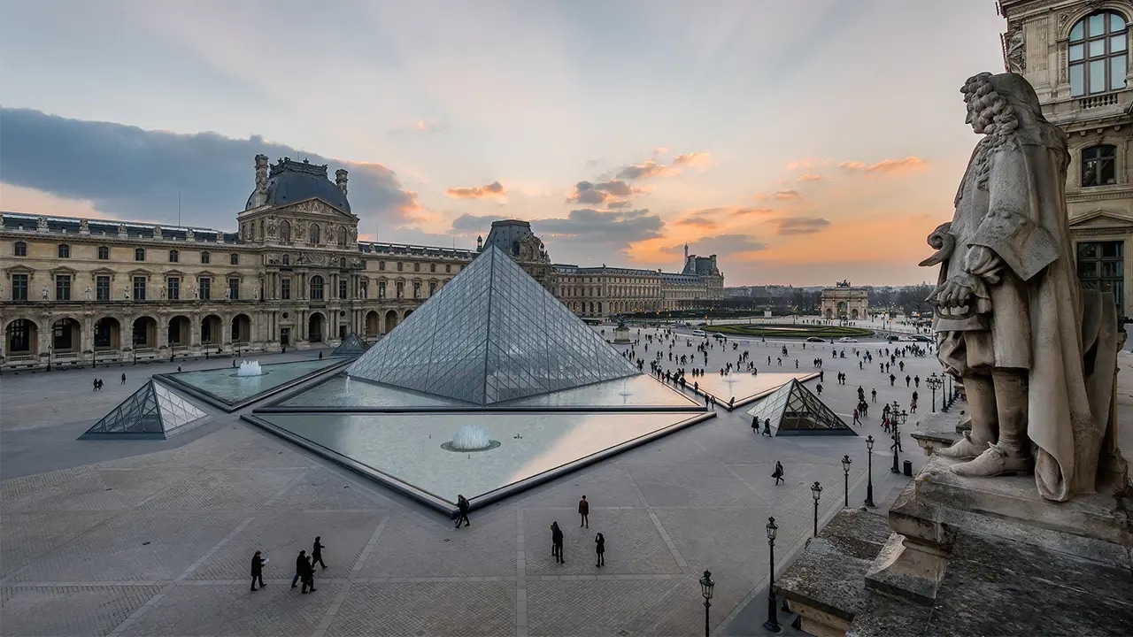Louvre Museum